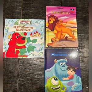 Scholastic Clifford and the Beanstalk Storybook - Red and Green